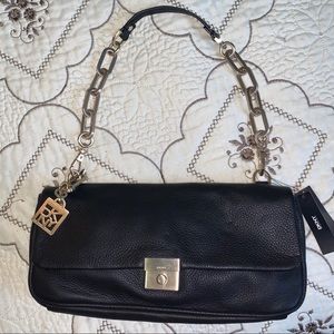 DKNY Crosby Classic Lock